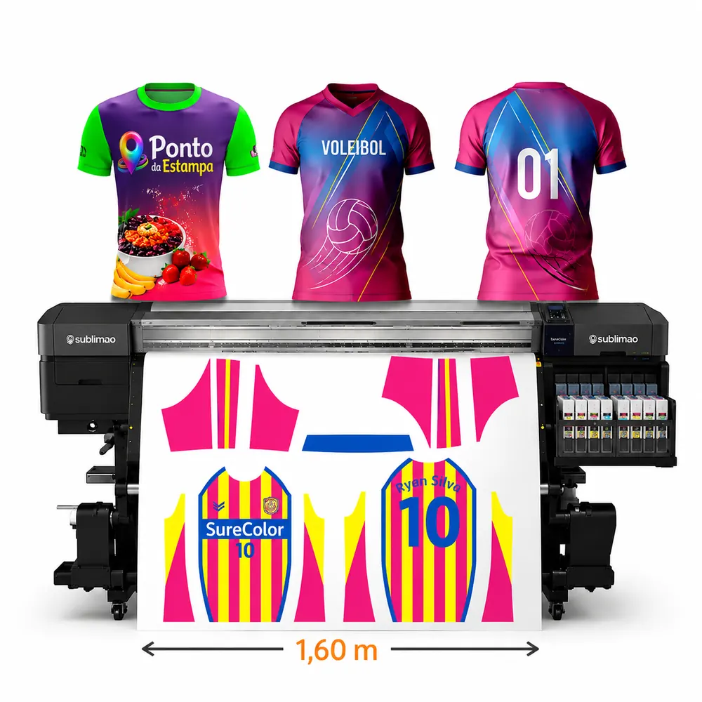 Camisetas esportivas sublimadas em cores vivas ao lado da impressora de sublimação de 1,60 m